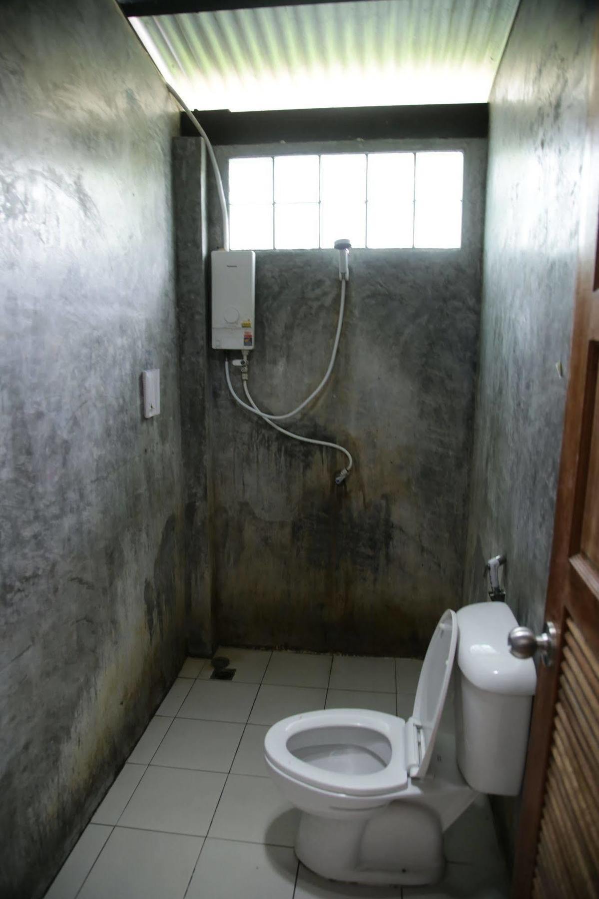 Oyo 585 Freedom Hostel @ Phi Phi מראה חיצוני תמונה
