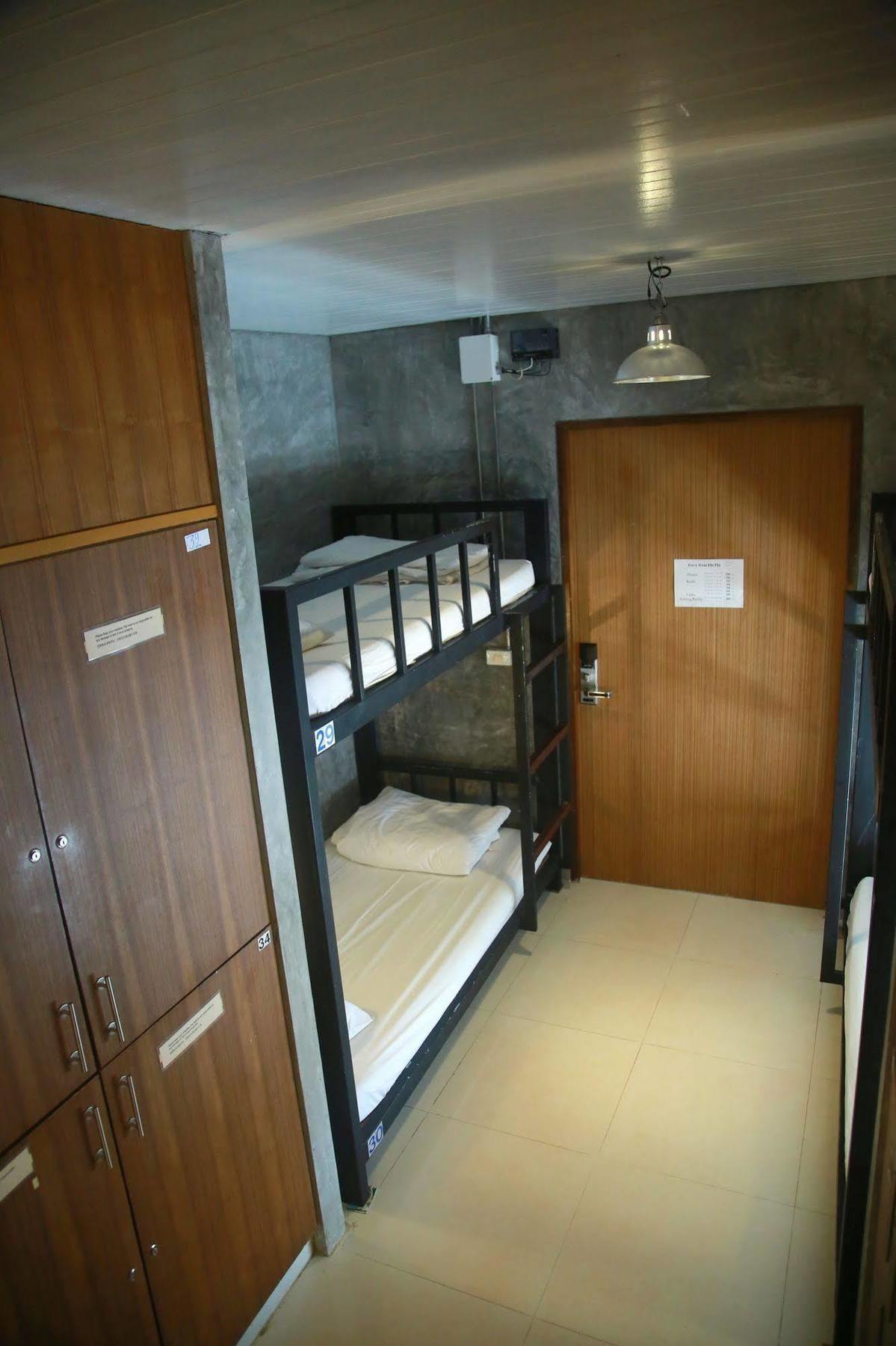 Oyo 585 Freedom Hostel @ Phi Phi מראה חיצוני תמונה
