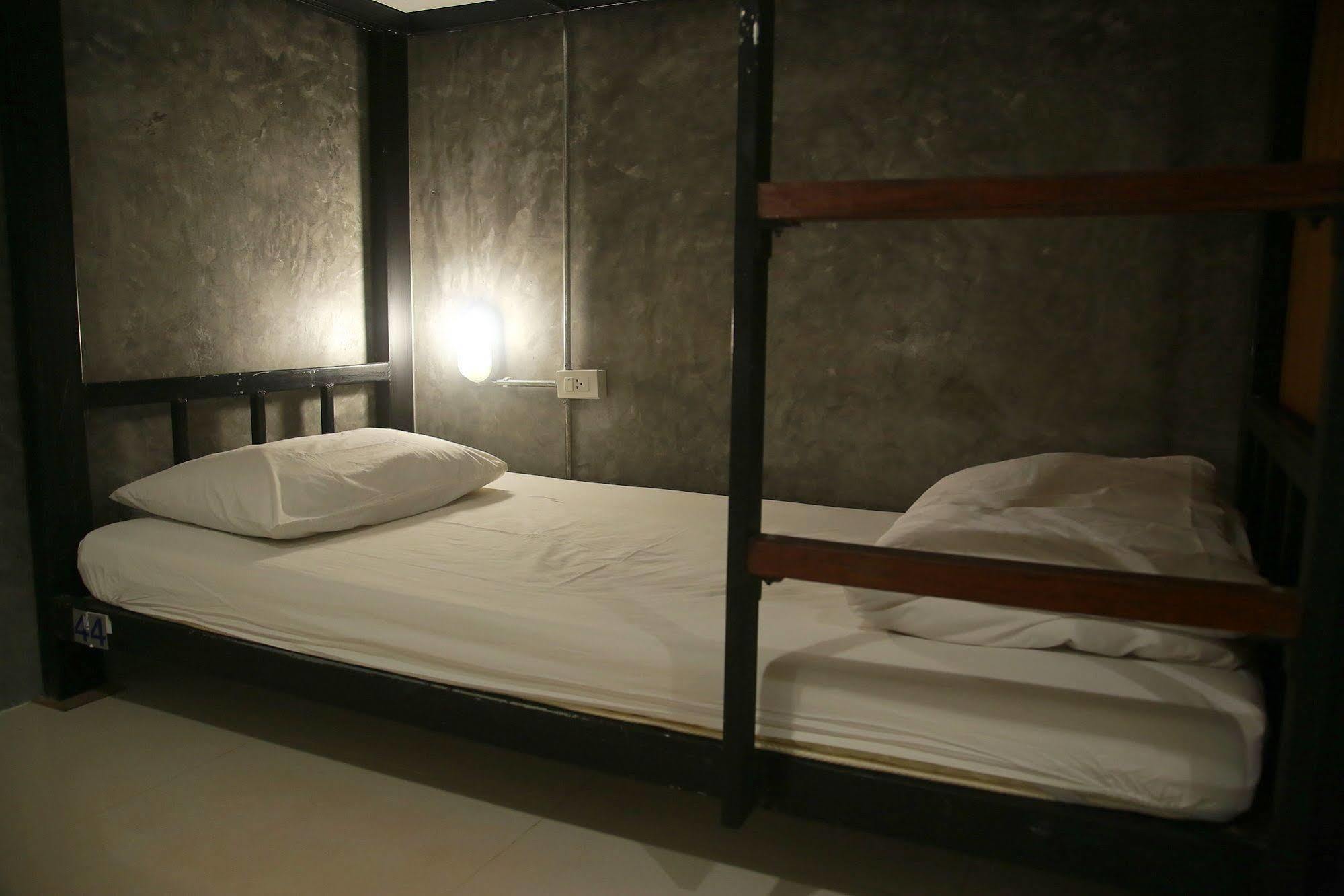 Oyo 585 Freedom Hostel @ Phi Phi מראה חיצוני תמונה