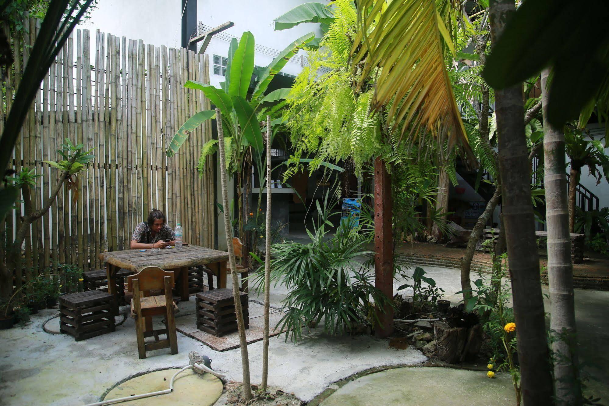 Oyo 585 Freedom Hostel @ Phi Phi מראה חיצוני תמונה