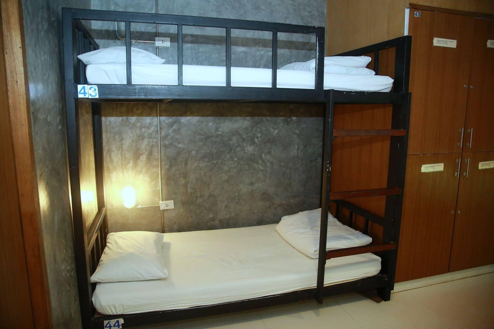 Oyo 585 Freedom Hostel @ Phi Phi מראה חיצוני תמונה