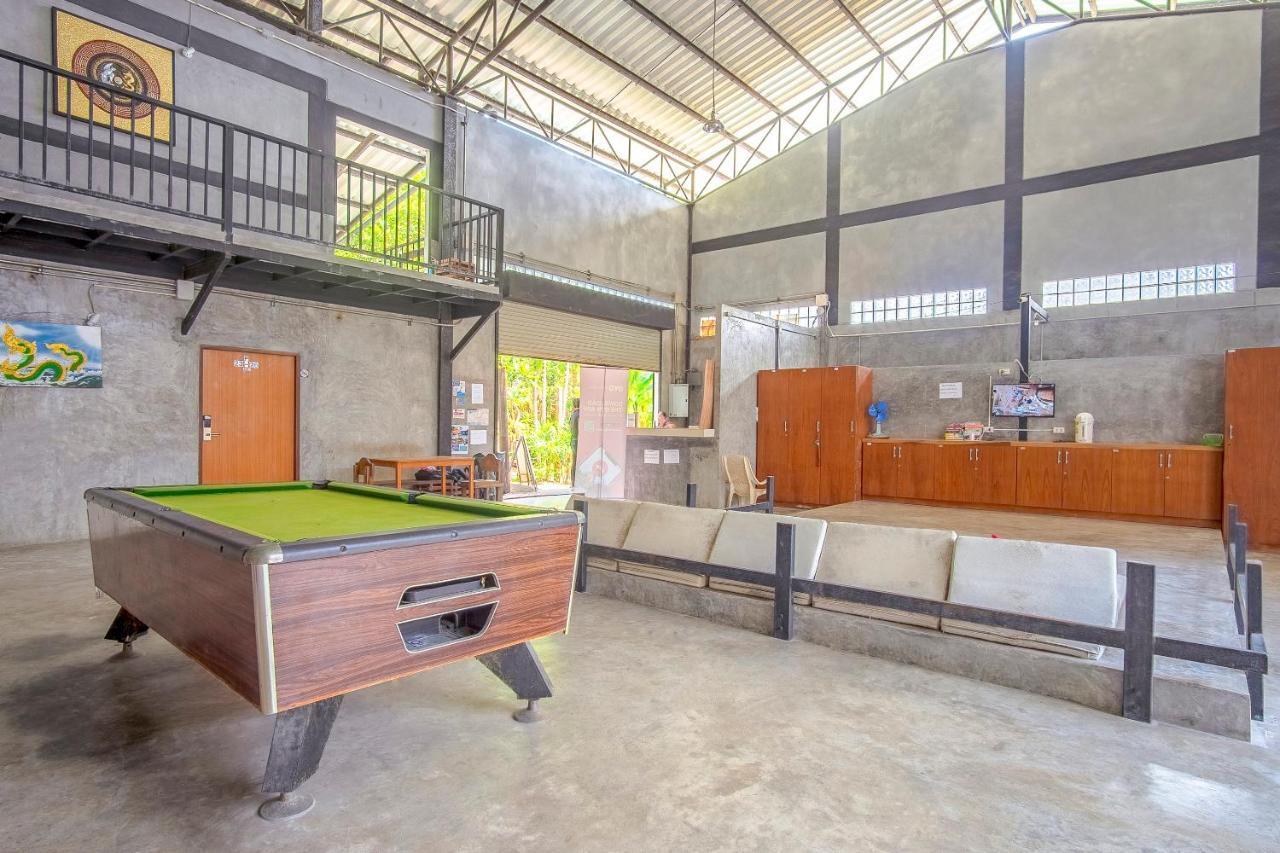 Oyo 585 Freedom Hostel @ Phi Phi מראה חיצוני תמונה