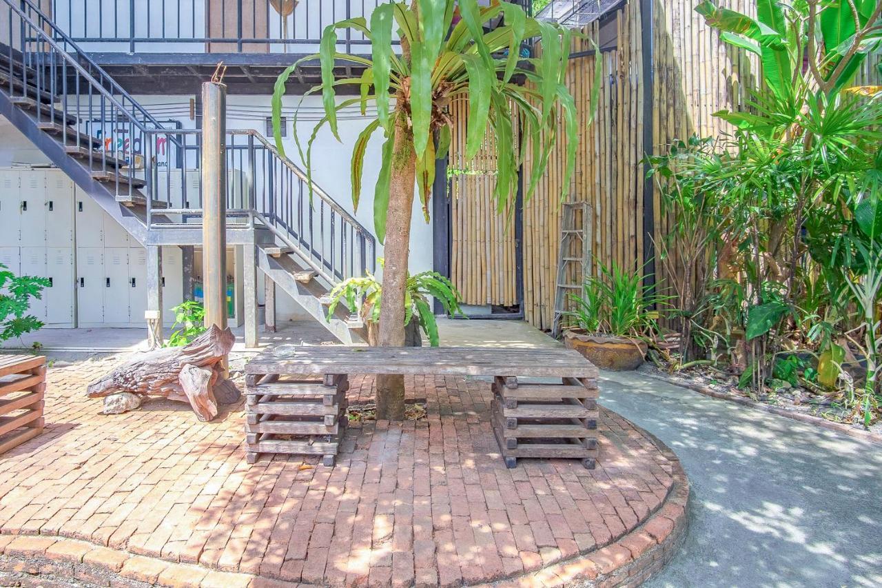 Oyo 585 Freedom Hostel @ Phi Phi מראה חיצוני תמונה