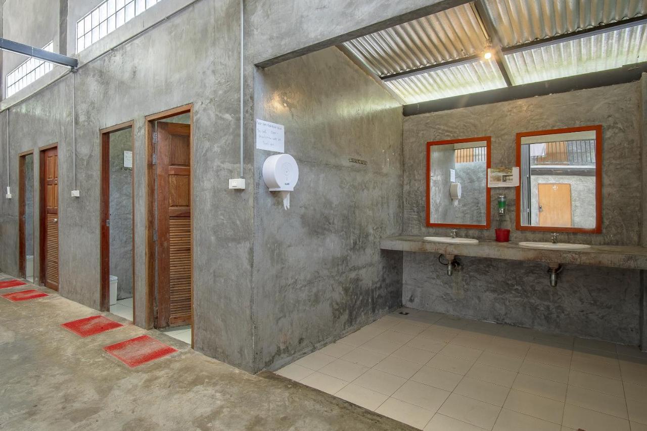 Oyo 585 Freedom Hostel @ Phi Phi מראה חיצוני תמונה